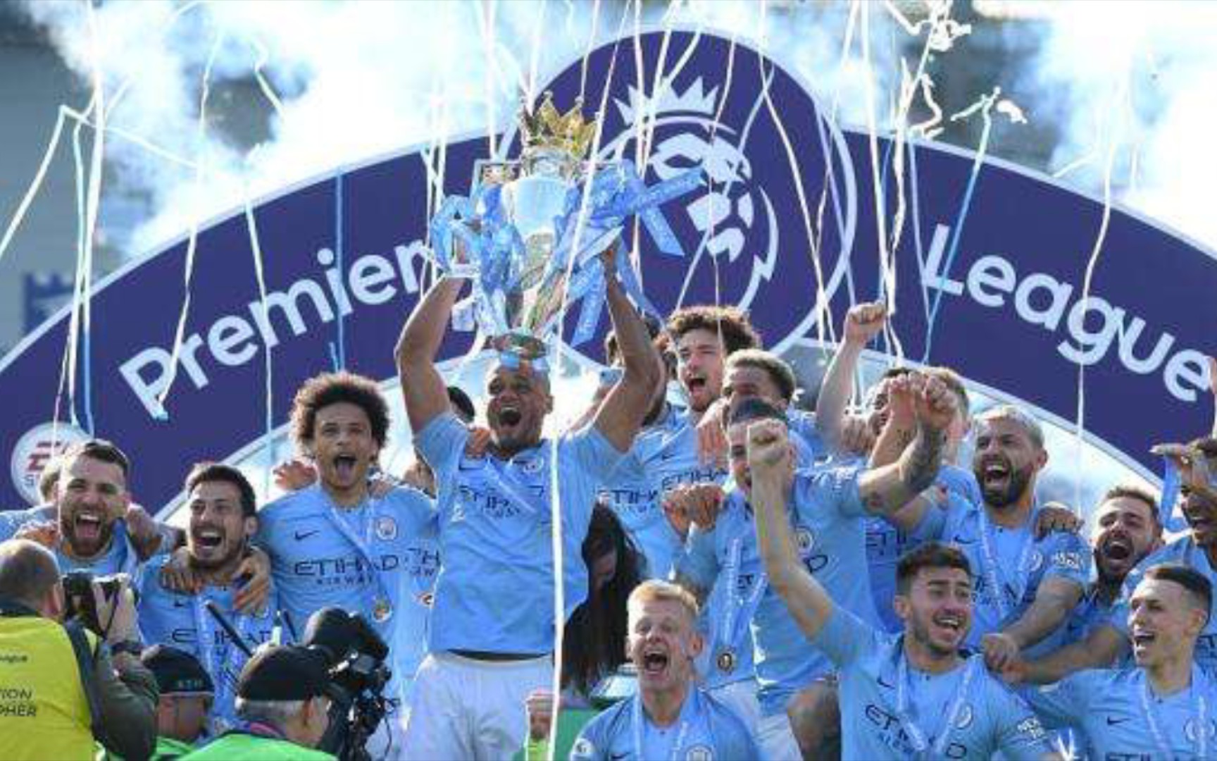 键造红牌行 键造红牌行